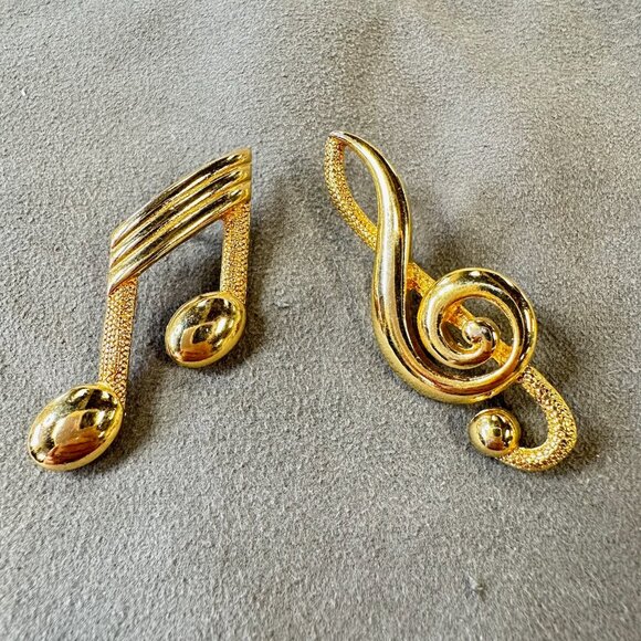 J.J. Jewelry - Vintage JJ Gold Tone Music Pins